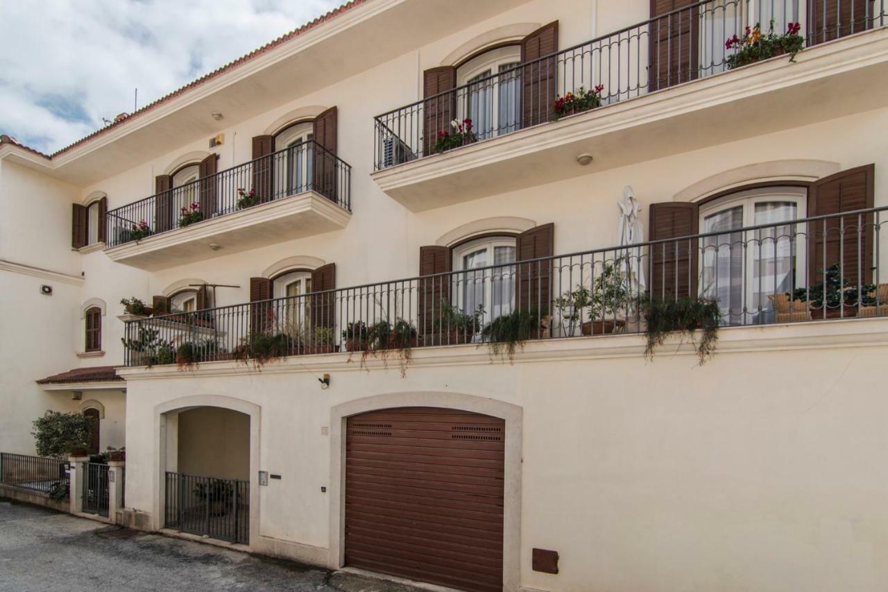 Vivi La Contea Villa Modica Bagian luar foto